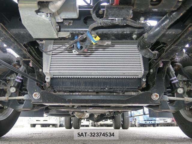 Isuzu ELF TRUCK 2025-03 7218057-16