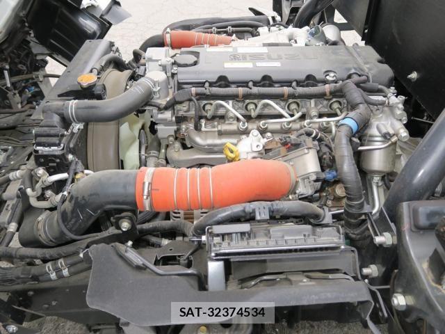 Isuzu ELF TRUCK 2025-03 7218057-20