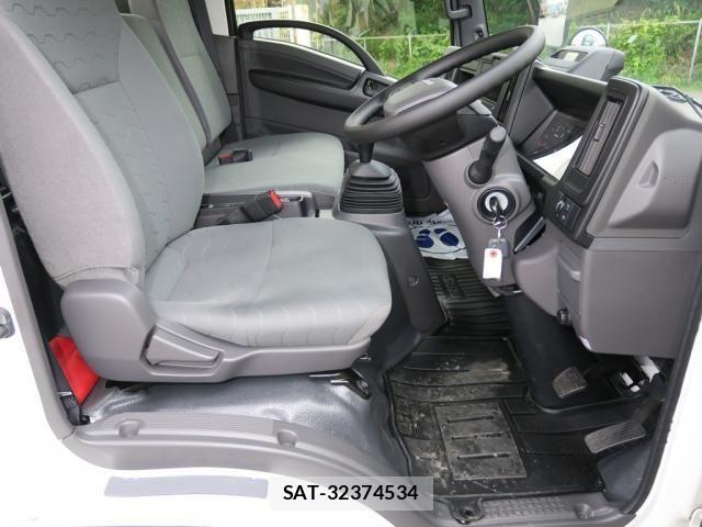 Isuzu ELF TRUCK 2025-03 7218057-26