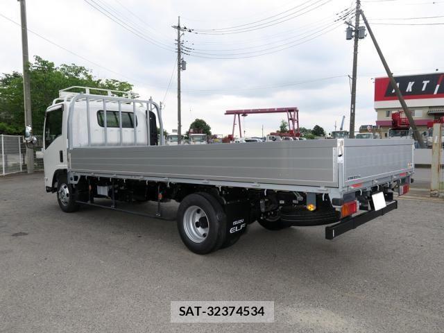 Isuzu ELF TRUCK 2025-03 7218057-2