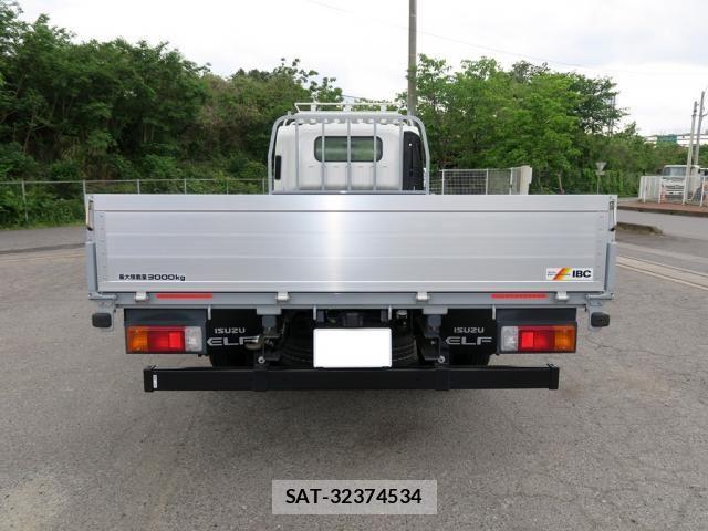 Isuzu ELF TRUCK 2025-03 7218057-4