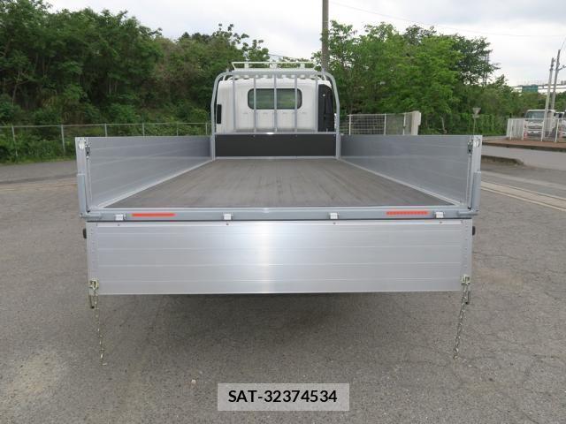 Isuzu ELF TRUCK 2025-03 7218057-5