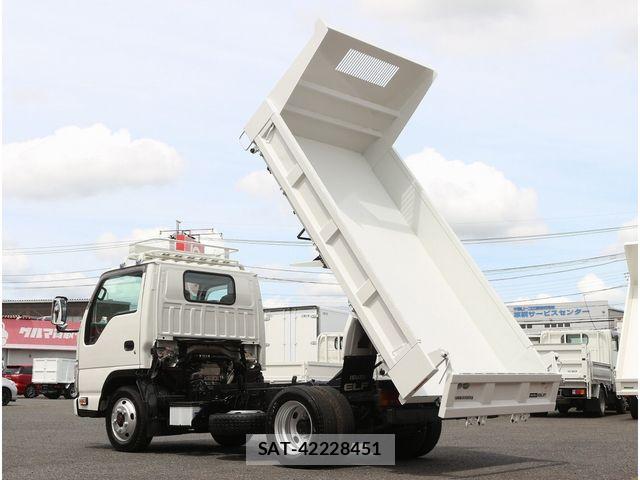 Isuzu ELF TRUCK 2019-04 7218023-1