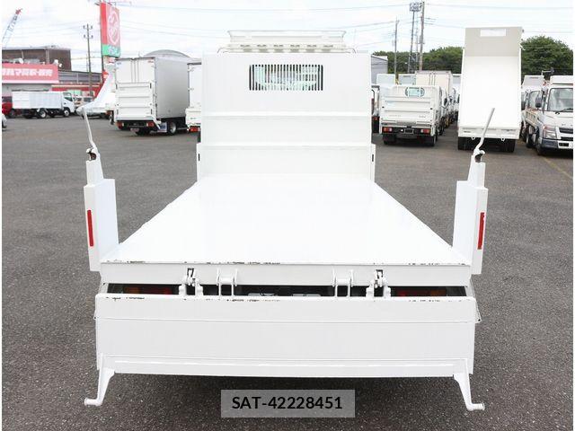 Isuzu ELF TRUCK 2019-04 7218023-23