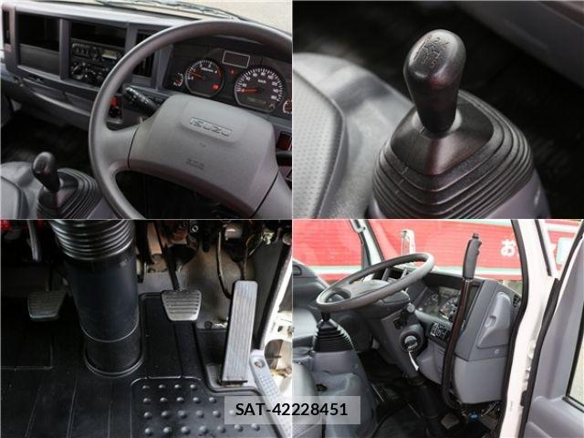 Isuzu ELF TRUCK 2019-04 7218023-8