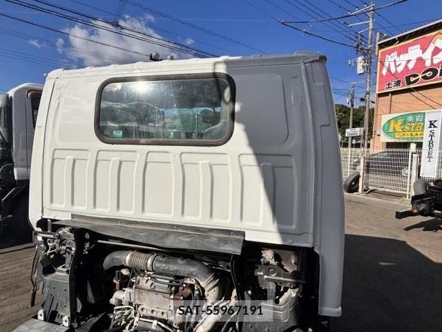 Isuzu ELF TRUCK 2017-03 7217977-15