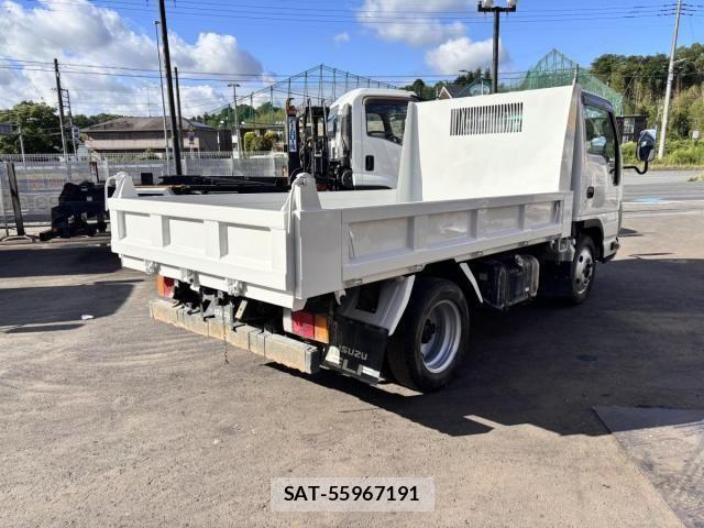 Isuzu ELF TRUCK 2017-03 7217977-4