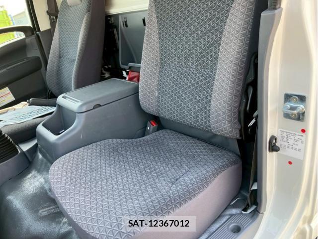 Isuzu ELF TRUCK 2019-12 7218030-14