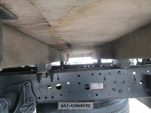 Isuzu ELF TRUCK 2021-06 7218042-17