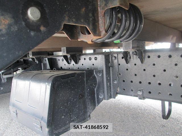 Isuzu ELF TRUCK 2021-06 7218042-18