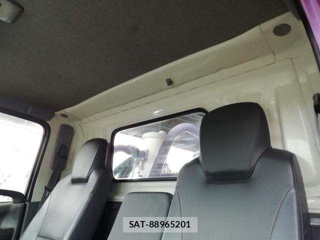 Isuzu ELF TRUCK 2017-01 7217974-24