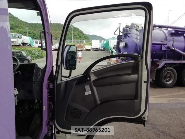 Isuzu ELF TRUCK 2017-01 7217974-25