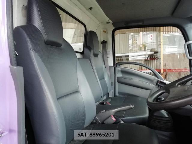 Isuzu ELF TRUCK 2017-01 7217974-26