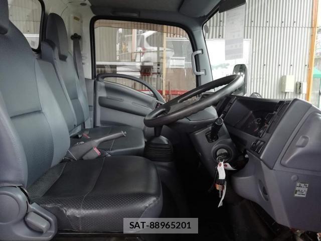 Isuzu ELF TRUCK 2017-01 7217974-28