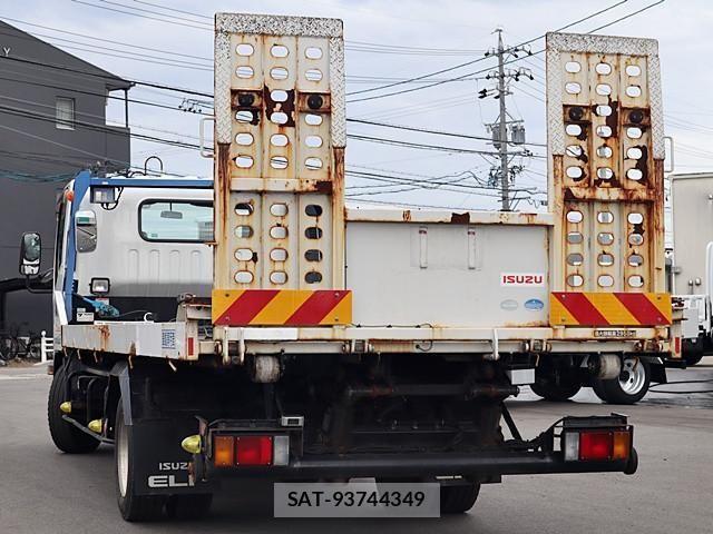 Isuzu ELF TRUCK 2018-01 7217980-1