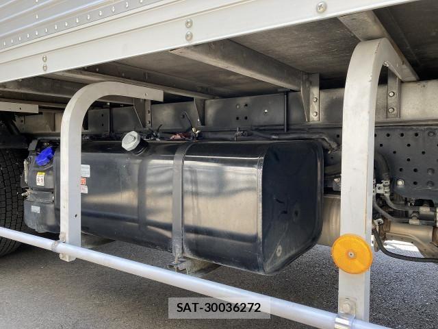 Isuzu ELF TRUCK 2020-01 7218031-11