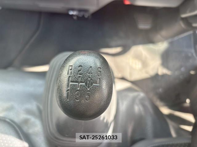 Isuzu ELF TRUCK 2020-03 7218035-15