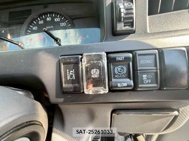 Isuzu ELF TRUCK 2020-03 7218035-17