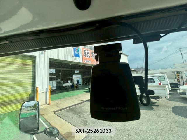 Isuzu ELF TRUCK 2020-03 7218035-20