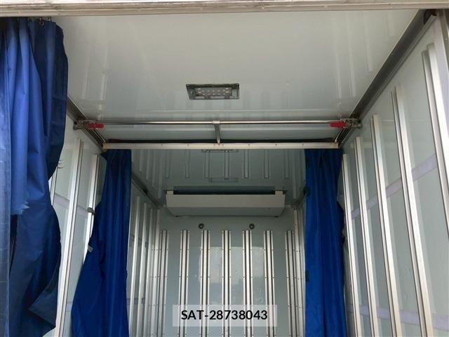 Isuzu ELF TRUCK 2016-03 7217972-15