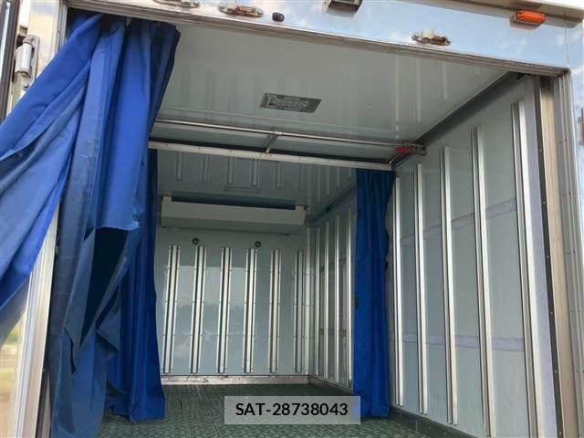 Isuzu ELF TRUCK 2016-03 7217972-17