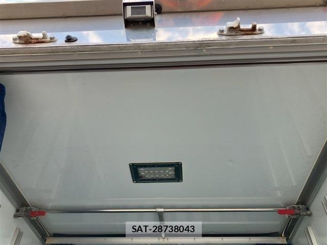 Isuzu ELF TRUCK 2016-03 7217972-19