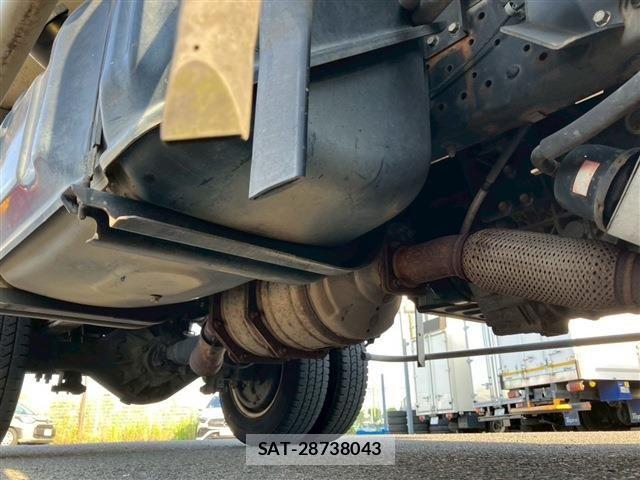 Isuzu ELF TRUCK 2016-03 7217972-25