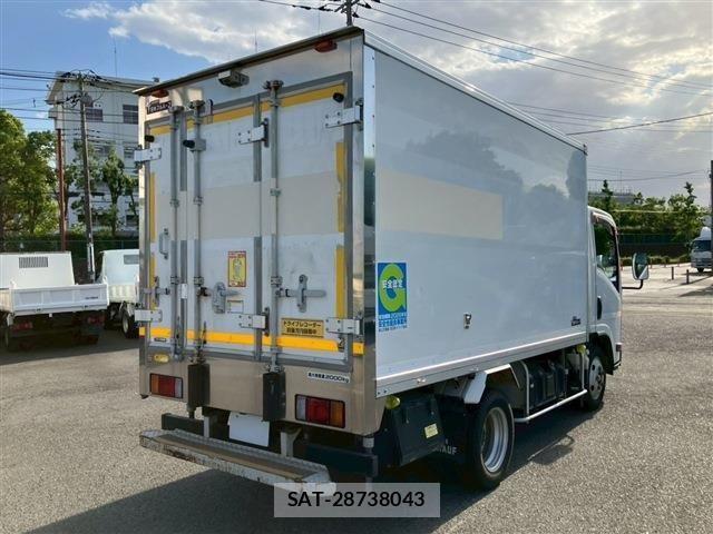 Isuzu ELF TRUCK 2016-03 7217972-4