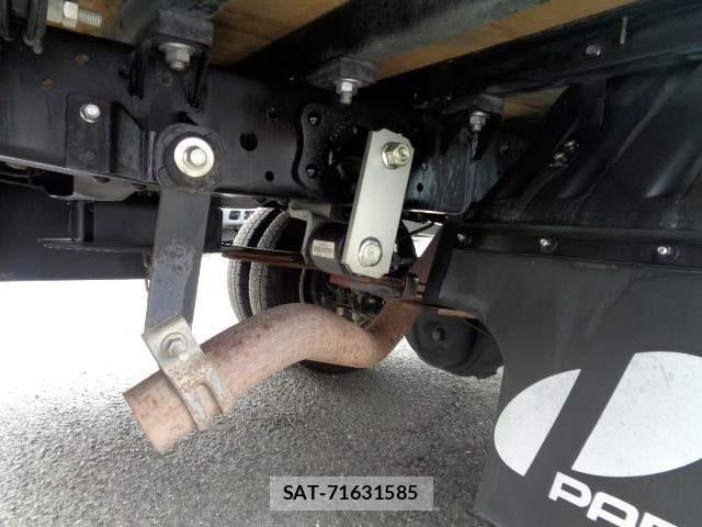 Isuzu ELF TRUCK 2016-04 7217971-15