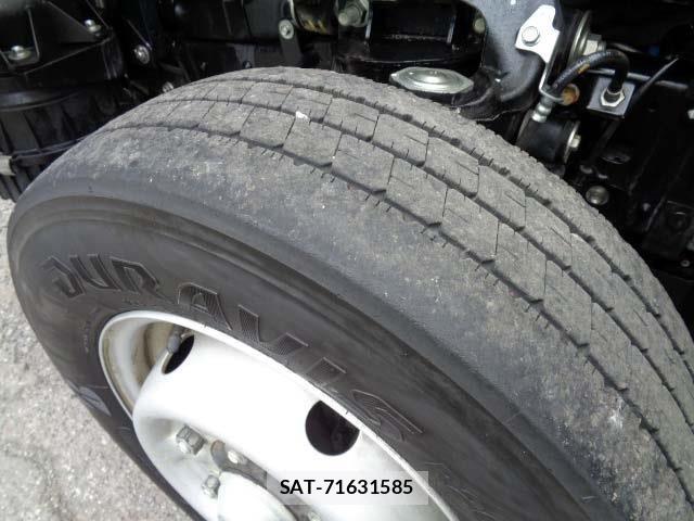 Isuzu ELF TRUCK 2016-04 7217971-16