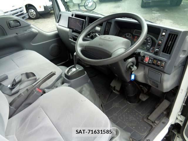 Isuzu ELF TRUCK 2016-04 7217971-2