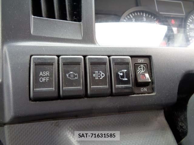 Isuzu ELF TRUCK 2016-04 7217971-8