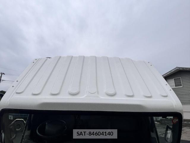 Isuzu ELF TRUCK 2013-09 7217959-15