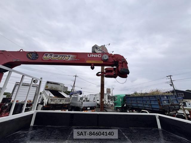 Isuzu ELF TRUCK 2013-09 7217959-19