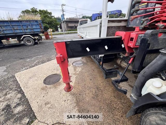 Isuzu ELF TRUCK 2013-09 7217959-24