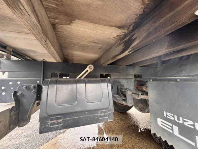 Isuzu ELF TRUCK 2013-09 7217959-28