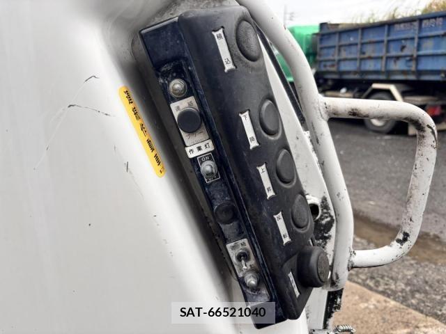 Isuzu ELF TRUCK 2017-01 7217976-9
