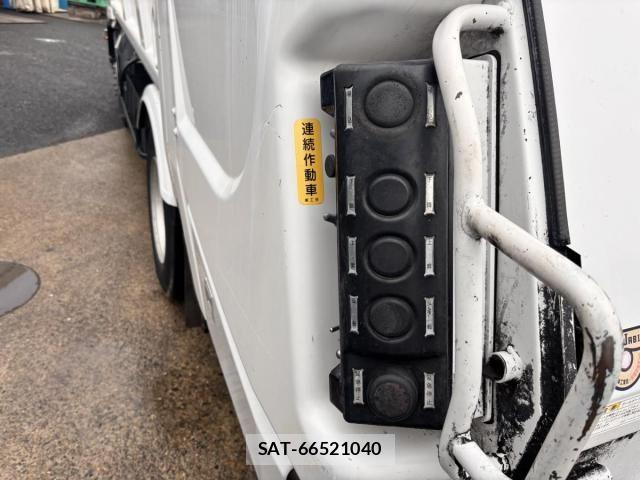 Isuzu ELF TRUCK 2017-01 7217976-10