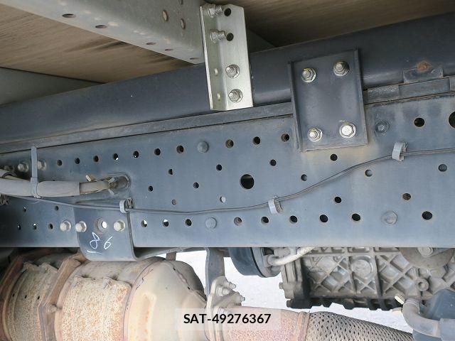 Isuzu ELF TRUCK 2019-06 7218026-7