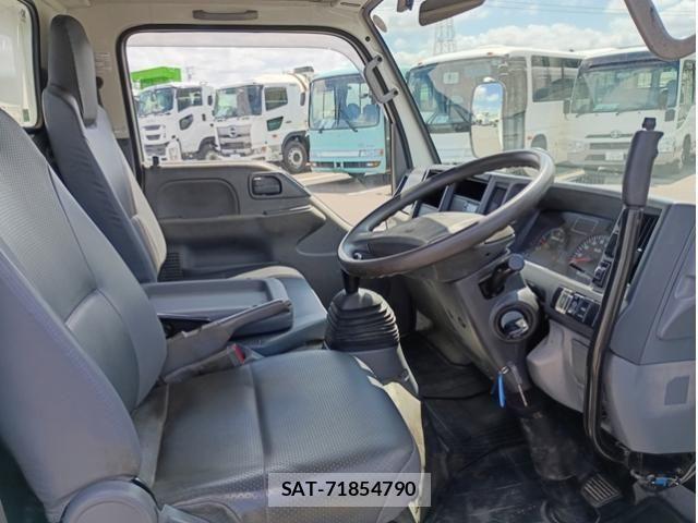 Isuzu ELF TRUCK 2018-02 7217983-21
