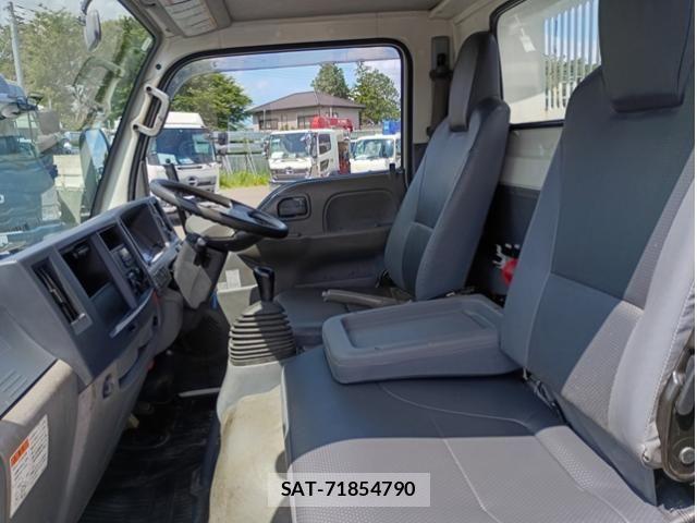 Isuzu ELF TRUCK 2018-02 7217983-22