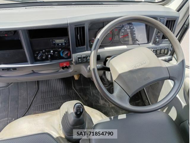 Isuzu ELF TRUCK 2018-02 7217983-23