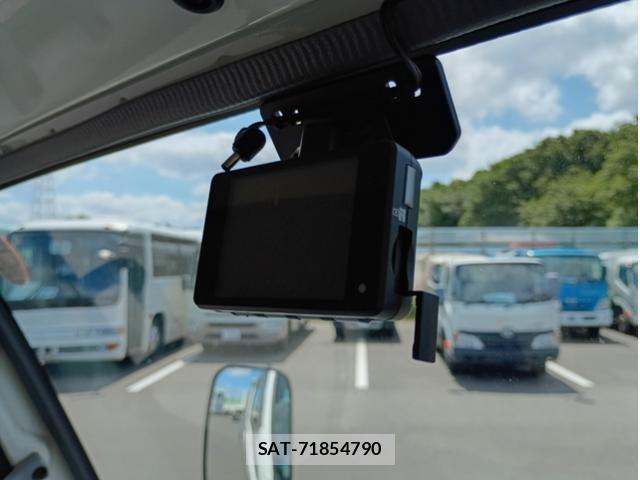Isuzu ELF TRUCK 2018-02 7217983-25