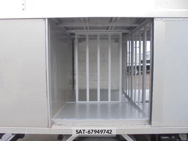 Isuzu ELF TRUCK 2015-04 7217967-9