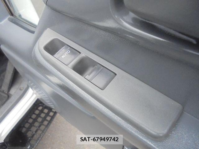 Isuzu ELF TRUCK 2015-04 7217967-12