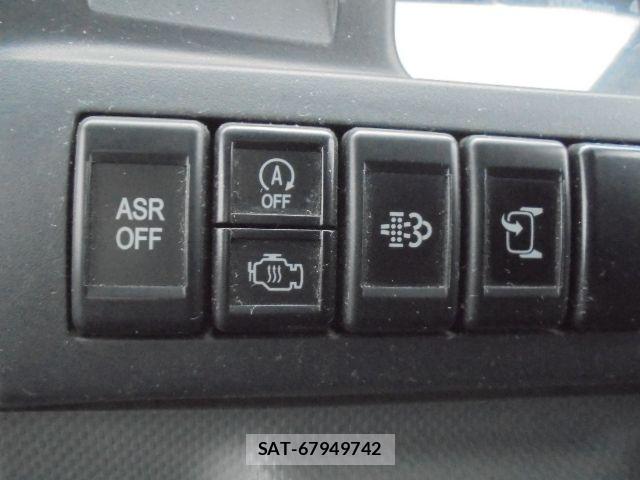 Isuzu ELF TRUCK 2015-04 7217967-15