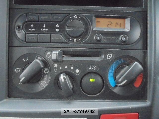 Isuzu ELF TRUCK 2015-04 7217967-17