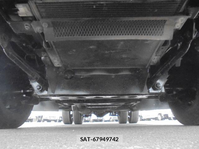 Isuzu ELF TRUCK 2015-04 7217967-24