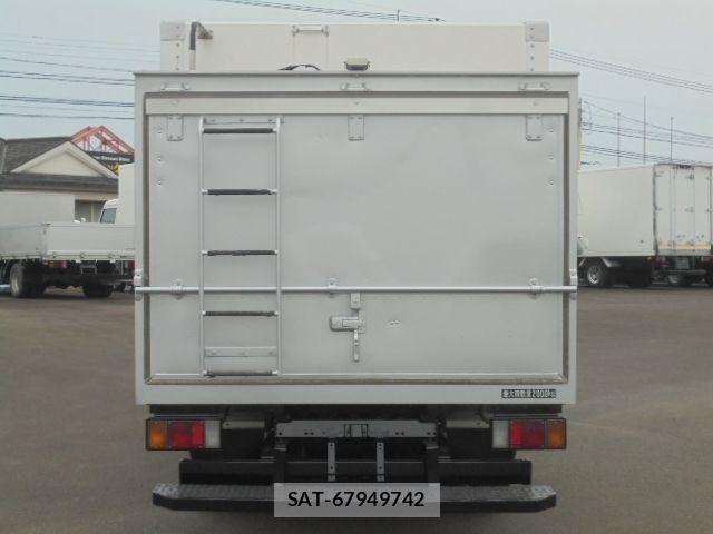 Isuzu ELF TRUCK 2015-04 7217967-27