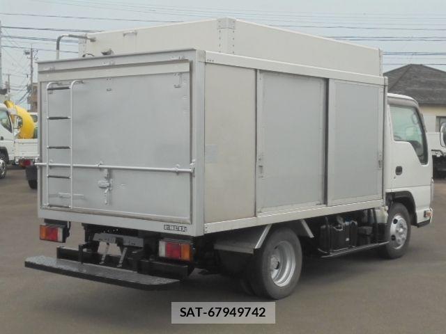 Isuzu ELF TRUCK 2015-04 7217967-2